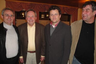 Simon Rückl (2.v.l.) mit SPD-Vorsitzendem Hans Seidl, 3.Bürgermeister Georg Wild und Fraktionssprecher Manfred Leneis