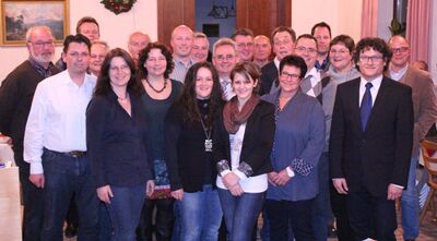 Kandidaten der Liste "SPD-Parteilose Wähler", hier mit der Landtagsabgeordneten Ruth Müller