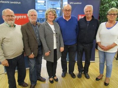 Hartmut Manske, Rolf Haucke, Abgeordnete Rita Hagl-Kehl sowie Gerhard Wick, Wolfgang Mürdter und Inge Lermer