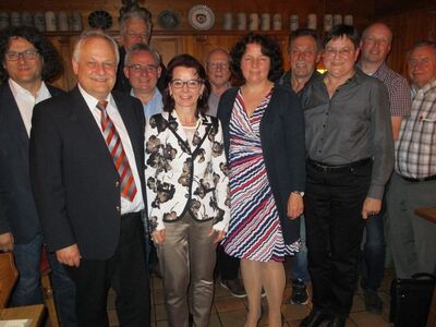 Hans Wagner mit Bundestagskandidation Anja König, MdL Ruth Müller und stellv. Landrätin Christel Engelhard