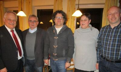 Die Delegierten Hans Wagner und Hans Seidl mit Christel Engelhard, Georg Wild und Michael Kapfhammer