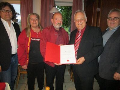 2.Bürgermeister Georg Wild, Anita und Dr. Hans Schwarz, SPD-OV-Vorsitzender Hans Wagner und Marktgemeinderat Hans Seidl